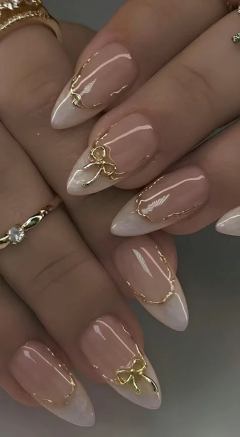 Elegant graduation nail ideas for celebrating your big day with style.